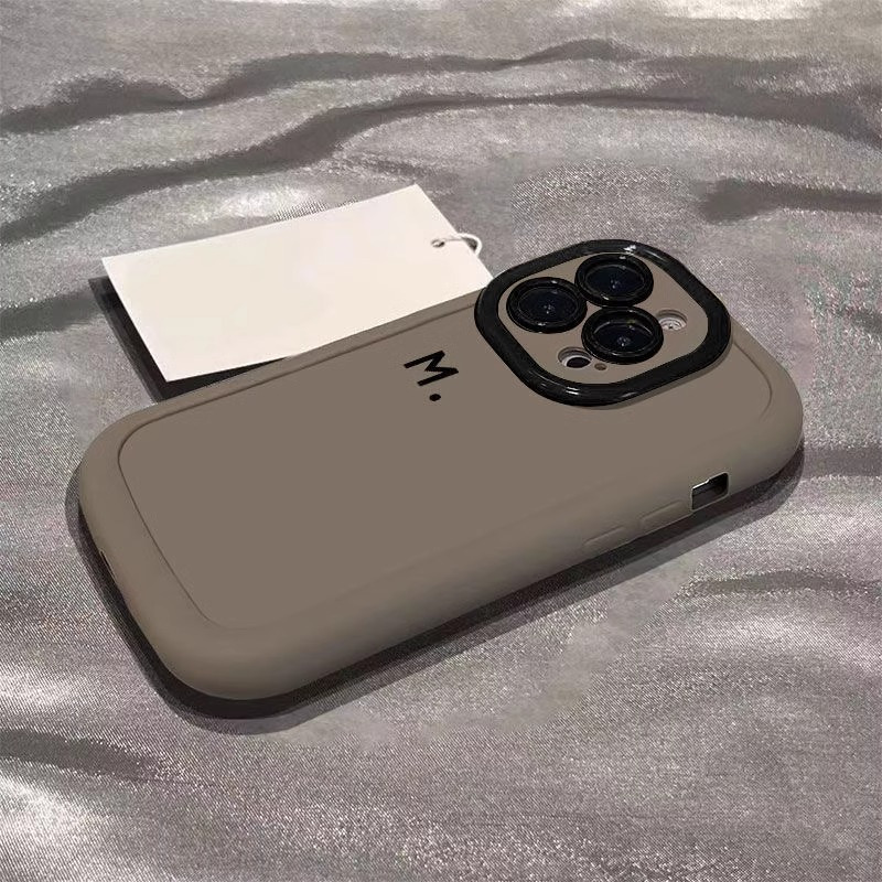 适用苹果17promax手机壳简约彩绘M字母创意iPhone14Plus泡芙15、13 卡其色-泡芙壳-M字母 颜色款式图 4