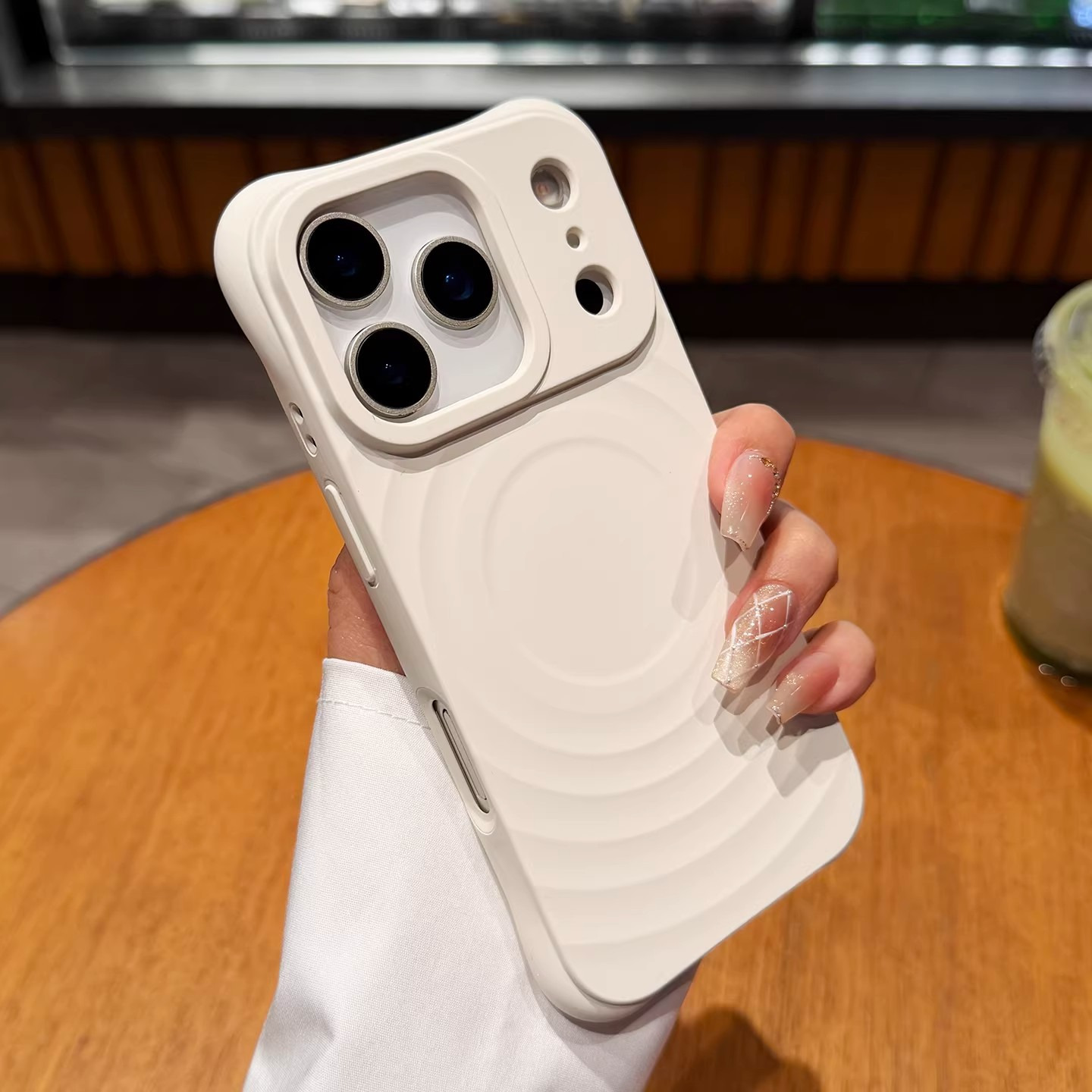 适用苹果17全包手机壳新款硅胶iPhone16pro波漾磁吸17Air简约in 液态大波漾-【古董白】波漾磁吸★四角防摔 颜色款式图 4